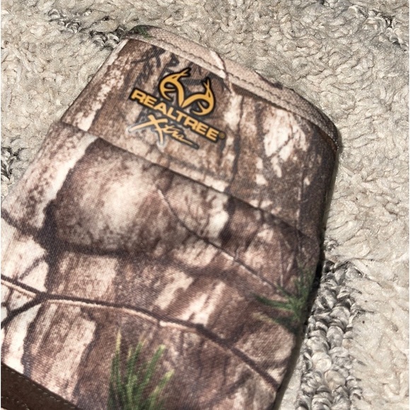 Realtree Camo hunting print gloves - Picture 3 of 5